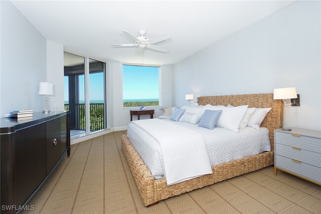 Building Photo - 7225 Pelican Bay Blvd