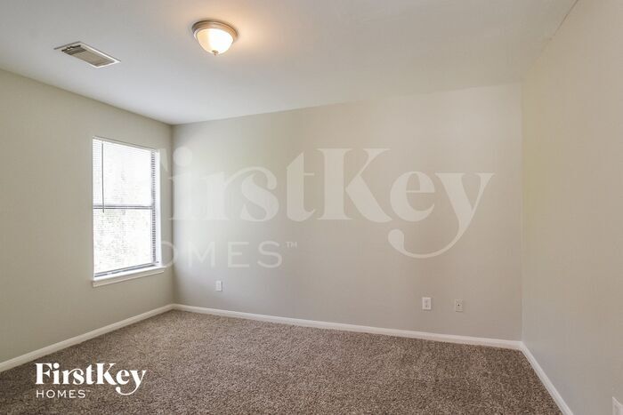 Building Photo - 3007 La Estancia Ln