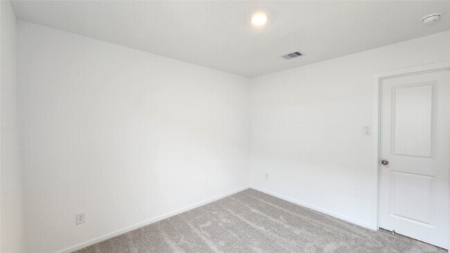 Building Photo - 16218 Rustic Pr Dr