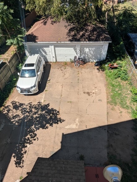 Building Photo - 42 Carmel St