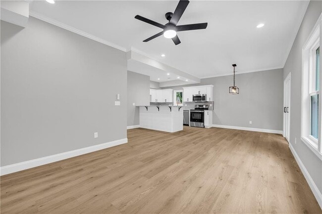 Building Photo - 155 Carey St