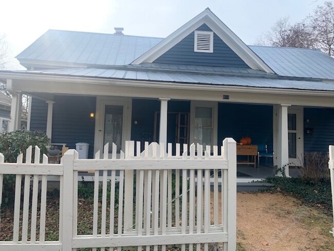 Building Photo - Application Received! Come see this Jackso...