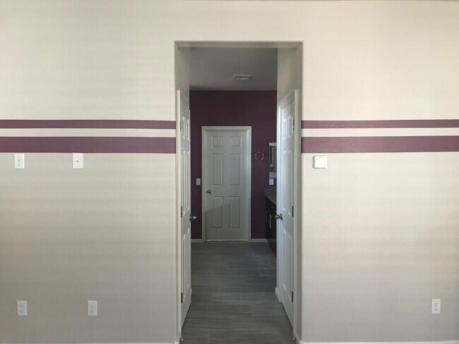 Building Photo - Luxury 5BR Home w/ Solar, Outdoor Kitchen, Backyard Oasis & Media Loft – Phoenix