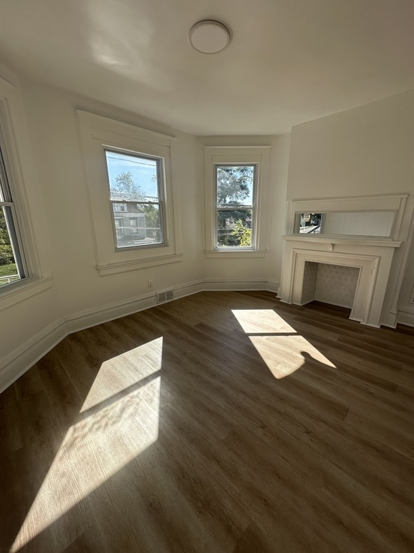 Building Photo - 7211 Lemington Ave