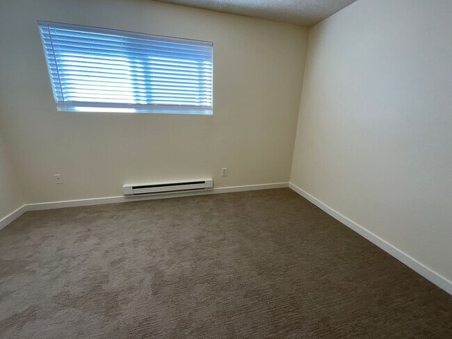 Interior Photo - Ethyle Manor