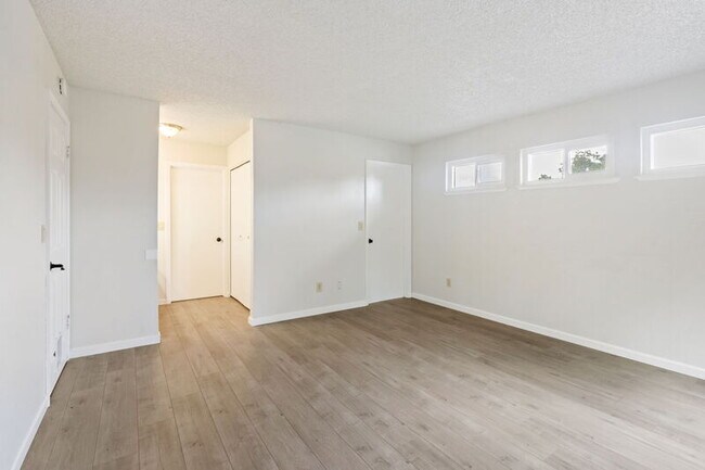 Building Photo - 4917 Aizenberg Cir