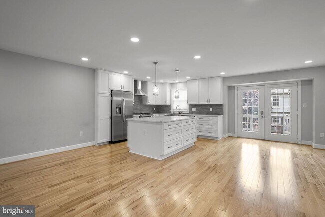 Building Photo - 10 Loganwood Ct
