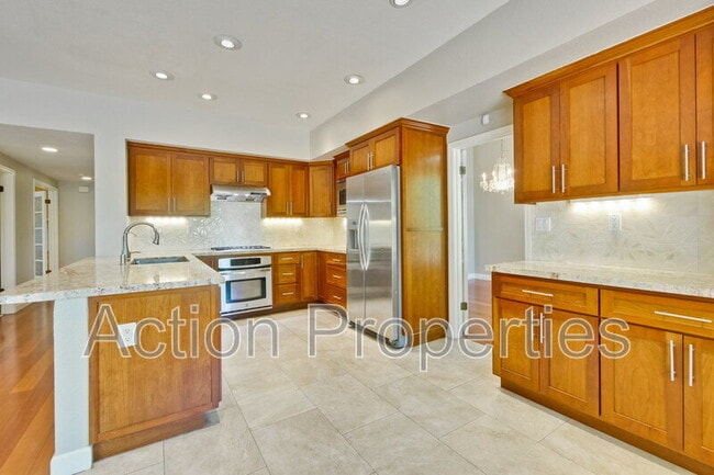 Building Photo - 11754 Ridge Creek Ct