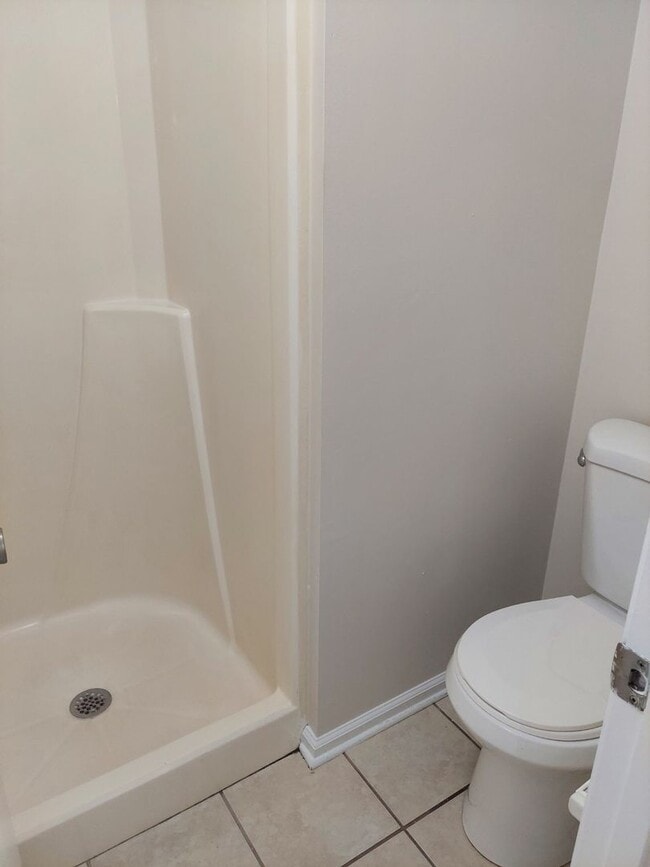 Building Photo - 2 Bed 2 Bath Condo