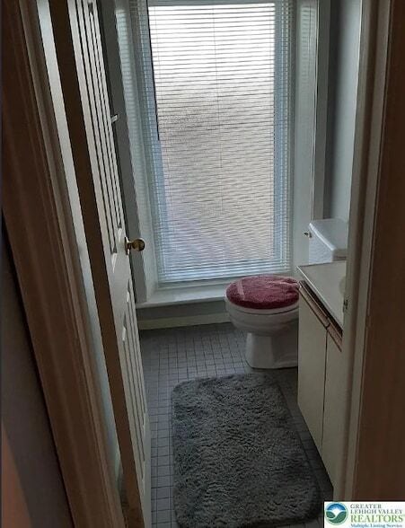 Building Photo - 146 S Church St