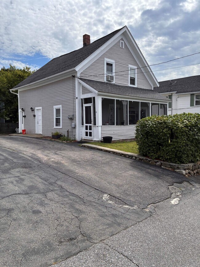 Building Photo - 4 Storer Ct