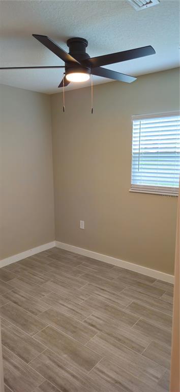 Building Photo - 755 Bloxam Ave