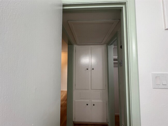 Building Photo - 5216 Arboles Dr