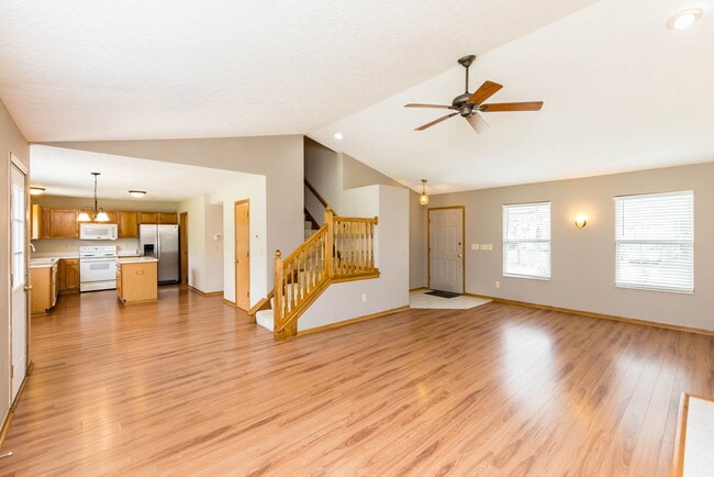 Building Photo - 1032 Pebble Brook Dr