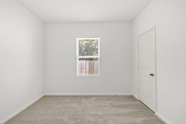 Building Photo - 3602 Admiralty Dr