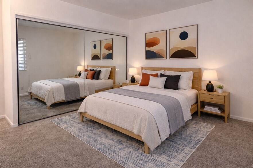 Second bedroom with new carpet and generous closet space — ideal for a guest room or home office - 970 Palm Avenue