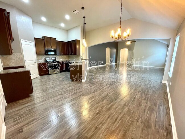Building Photo - 347 Noddy Rd