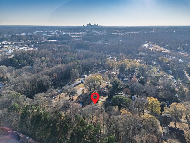 Building Photo - 2710 Tallu Rd