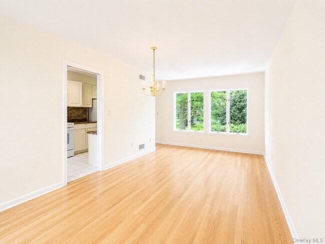 Building Photo - 6 Cornell Pl