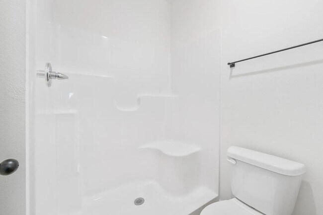 Building Photo - 3 Bedroom Townhome in Goddard! 1/2 Month Free Special!