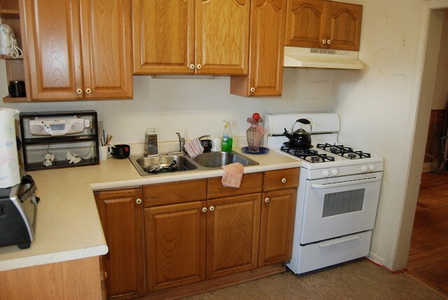 Building Photo - 2057 w birchwood ave