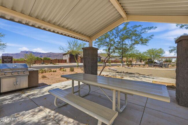 Building Photo - 12578 E Pivot Peak
