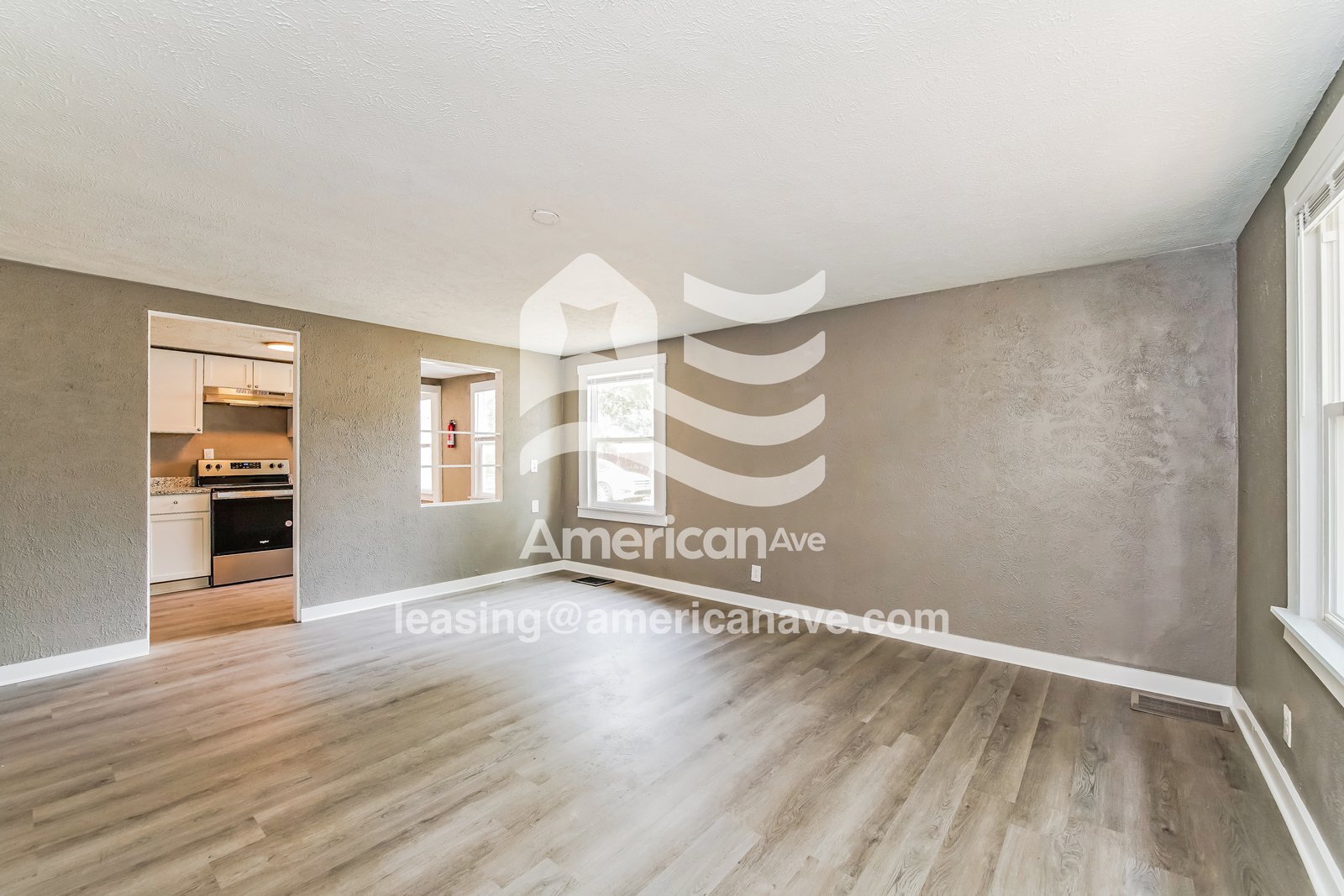 Building Photo - 925 Roosevelt St