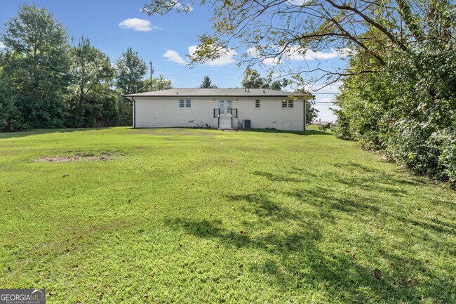 Building Photo - 215 Lagrange St
