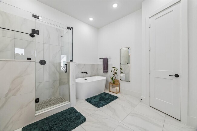 Building Photo - 9009 Wellspring Dr