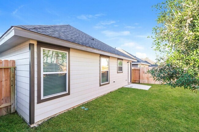 Building Photo - 3773 Alexus Dr