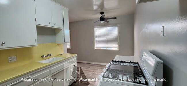 Building Photo - 134 13th St