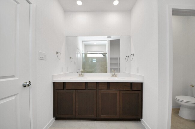 Building Photo - 9026 Selwyn Pointe Wy