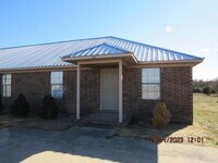 Building Photo - 11 Alexis Ln