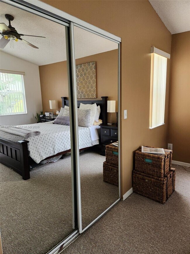 Building Photo - 925 Opal Terrace