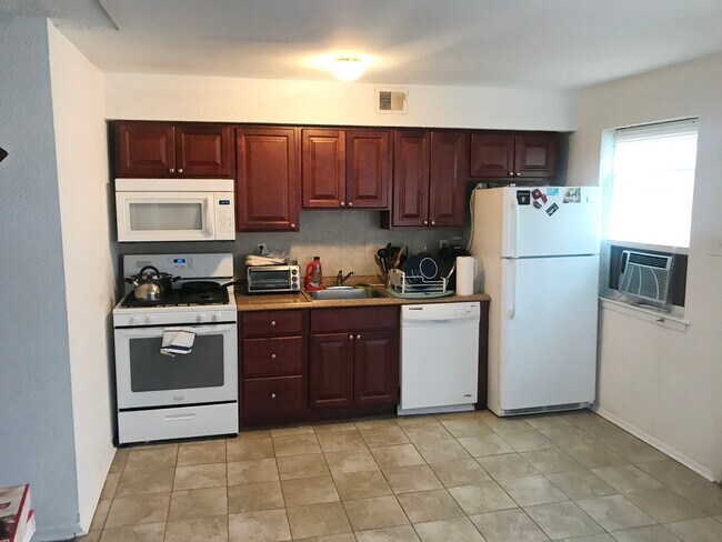 Building Photo - 2116 N 11th St