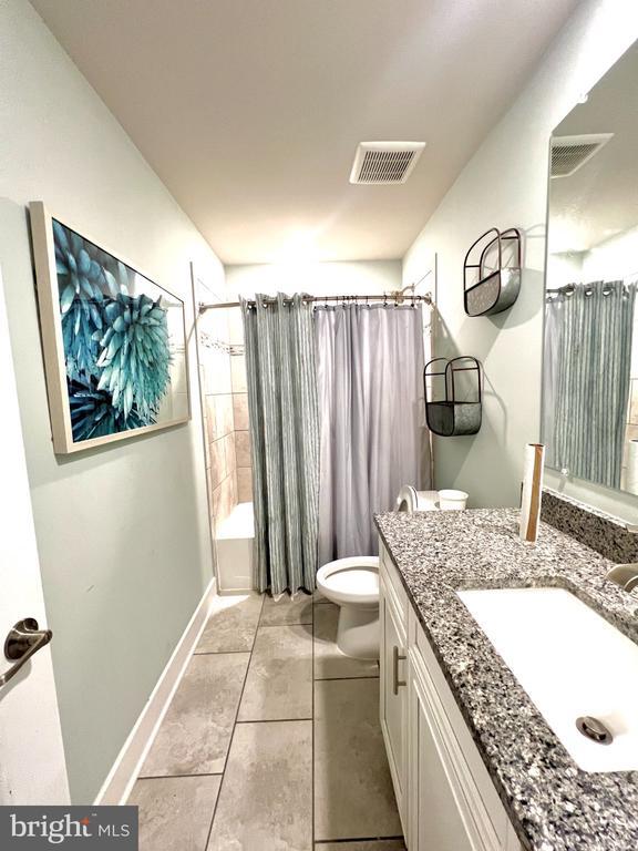 Building Photo - 4563 Shakespeare Cir