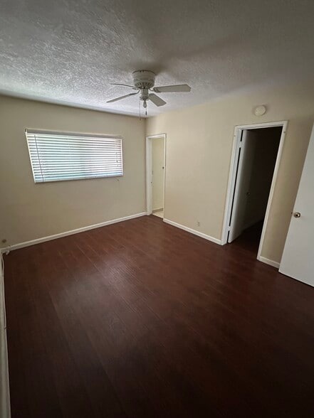 Building Photo - 1001 S Tamarack Dr