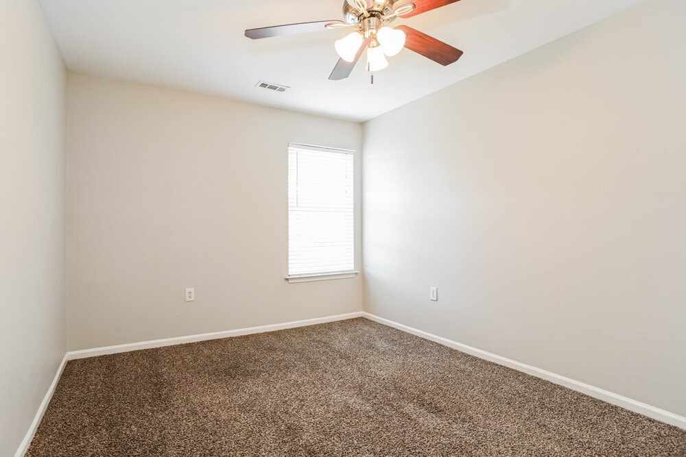 Building Photo - 3609 Shallow Oak Ct