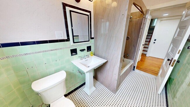 Building Photo - 3517 Magnolia Ave