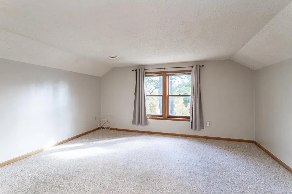 Living Room - 116 N 7th Ave