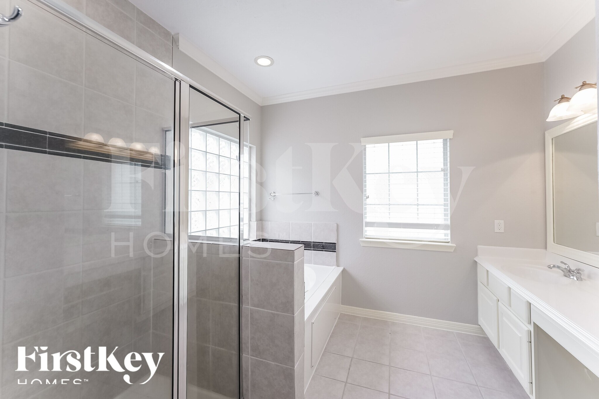 Building Photo - 3215 Holly Thicket Dr