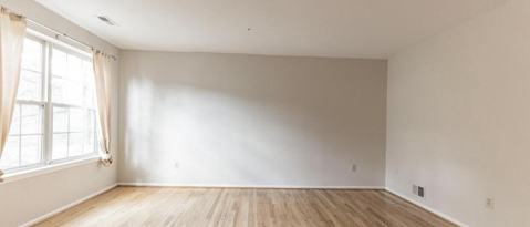 Building Photo - 1346 Chanticleer-