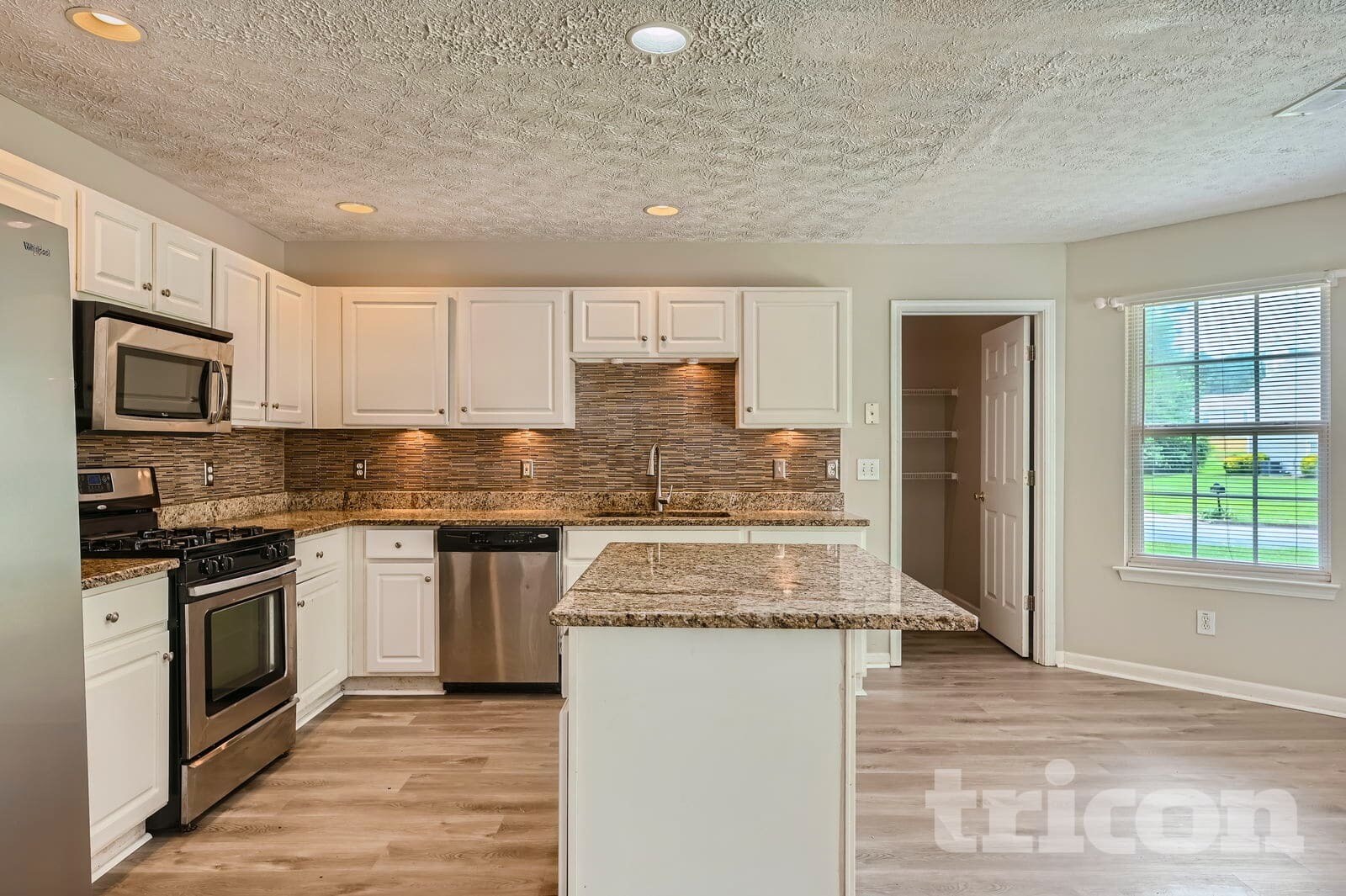 Building Photo - 5251 Miranda Way