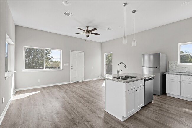 Building Photo - 8204 Tower St