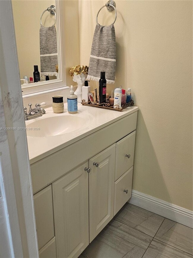 Building Photo - 20500 W Country Club Dr