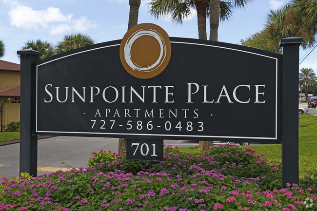 Building Photo - Sunpointe Place