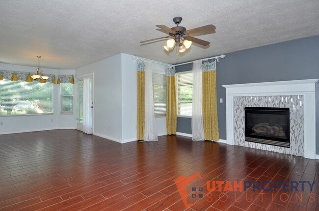 Building Photo - 11758 Chalk Creek Way