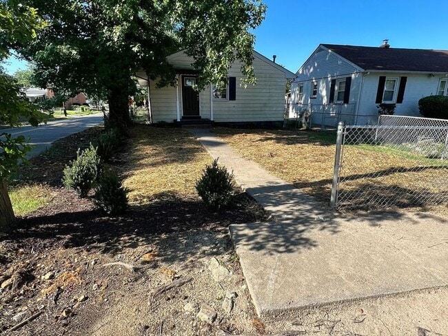 Primary Photo - 409 Bancroft Ave