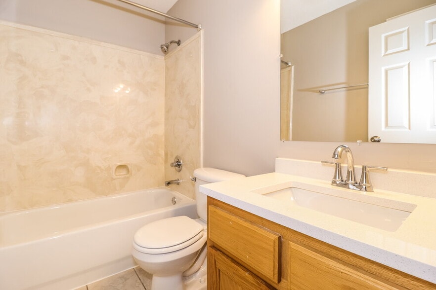 Building Photo - 1052 Mossy Knoll Dr
