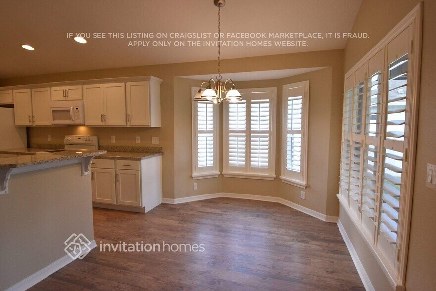 Building Photo - 16422 Cedar Run Dr
